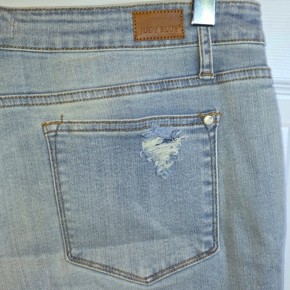 Judy Blue Distressed Blue Jeans Boyfriend Destroyed Light Wash 15 32 14 Ankle - Picture 15 of 16